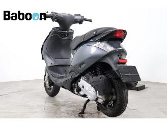 Piaggio  Zip 45KM picture 9