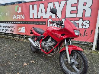 Vaurioauto  motor cycles Yamaha XJ 600 S diversion 1997/4