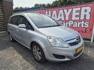 Auto incidentate Opel Zafira 1.8 cosmo 2009/6