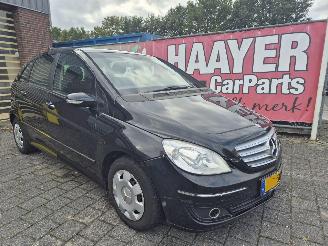 damaged passenger cars Mercedes B-klasse 150 business class 2006/4
