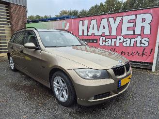 krockskadad bil auto BMW 3-serie 320d High Executive 2006/1