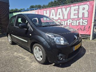 Unfallwagen Renault Twingo 1.5 dci dynamic 2011/7