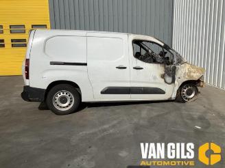 Coche siniestrado Opel Combo Combo Cargo, Van, 2018 Combo-e, Electric 2023/8