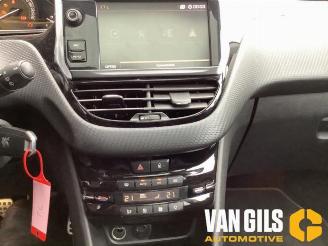 Peugeot 2008 2008 (CU), MPV, 2013 / 2019 1.2 12V e-THP PureTech 110 picture 20