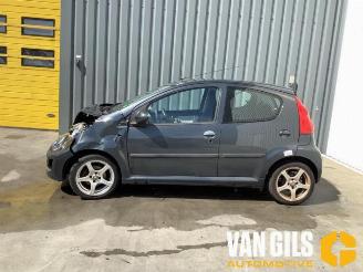 Peugeot 107 107, Hatchback, 2005 / 2014 1.0 12V picture 2