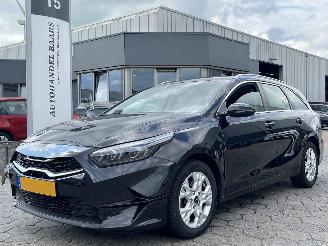 uszkodzony samochody osobowe Kia Ceed 1.0 T-GDi AUTOMAAT DynamicLine 2022/11