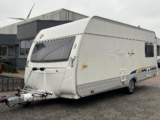 krockskadad bil caravan Burstner  Ventana 465TS INCL MOVER 2003/4