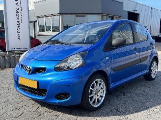 Voiture accidenté Toyota Aygo 1.0-12V Access 2010/5