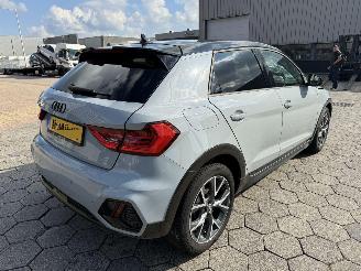 Schadeauto Audi A1 CITYCARVER 25 TFSI epic 2020/4