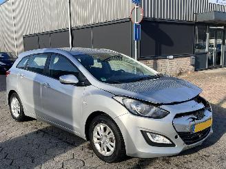 skadebil auto Hyundai I-30 Wagon 1.4 2014/12