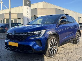 damaged passenger cars Renault Austral 1.2 mild hybrid advanced 130 techno 2023/2