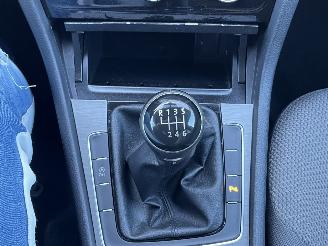 Volkswagen Golf 1.2 TSI Highline picture 18