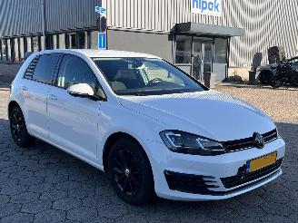 Volkswagen Golf 1.2 TSI Highline picture 3