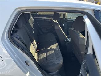 Volkswagen Golf 1.2 TSI Highline picture 9