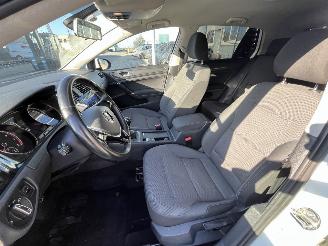 Volkswagen Golf 1.2 TSI Highline picture 12