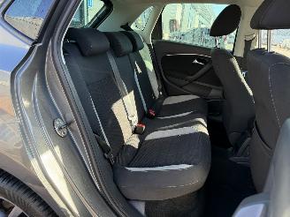Volkswagen Polo 1.2 TSI R-Line Highline picture 16