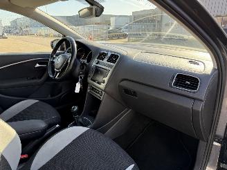 Volkswagen Polo 1.2 TSI R-Line Highline picture 18