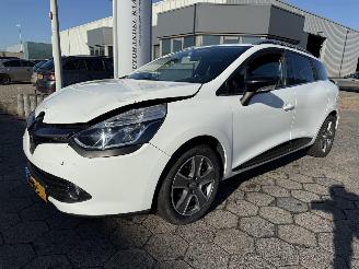 Coche accidentado Renault Clio Estate 0.9 TCe Night&Day 2015/8