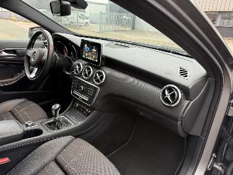 Mercedes A-klasse 180 Prestige picture 16