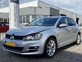 skadebil auto Volkswagen Golf 1.4 TSI AUTOMAAT ACT Connected Series 2016/4