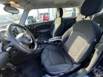 Mini Cooper 1.6 Cooper picture 13