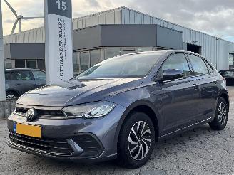 krockskadad bil auto Volkswagen Polo 1.0 TSI Life 2023/1