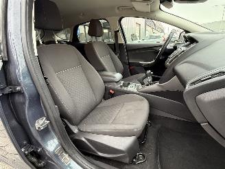 Ford Focus 1.0 EcoBoost Titanium picture 15