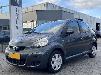 skadebil auto Toyota Aygo 1.0-12V Comfort 2009/5