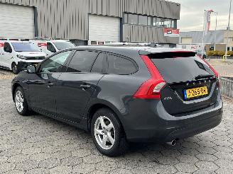 Volvo V-60 1.6 D2 Kinetic picture 6