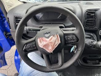 Peugeot Boxer 2.2 BlueHDi 140 S&S L2H2 3.3t picture 18