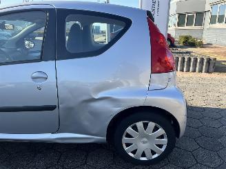 Peugeot 107 1.0-12V Urban Move picture 8