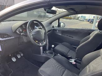 Peugeot 207 CC 1.6-16V T Sport picture 9