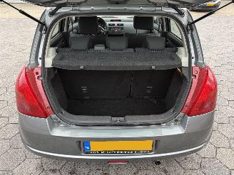 Suzuki Swift 1.5 Exclusive picture 12
