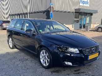 Volvo V-70 2.0 D4 Inscription Edition picture 3