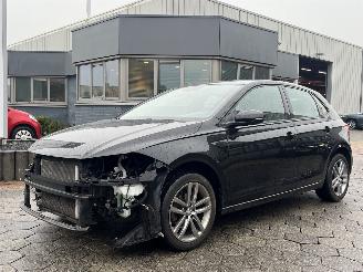 krockskadad bil auto Volkswagen Polo 1.0 TSI Beats AUTOMAAT 2019/2
