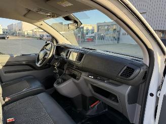 Peugeot Expert 2.0 BlueHDI 120 Long Premium picture 12