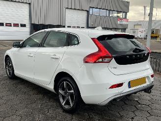 Volvo V-40 2.0 D2 R-Design Business picture 6