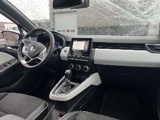 Renault Clio 1.0 TCe Initiale Paris AUTOMAAT picture 18