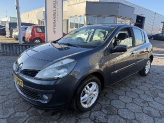 Avarii autoturisme Renault Clio 1.4-16V Exception 2007/2