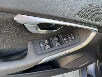 Volvo V-40 2.0 T2 R-Design picture 17