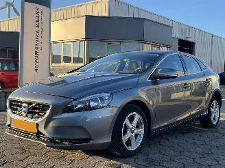 Unfallwagen Volvo V-40 2.0 T2 R-Design 2015/1