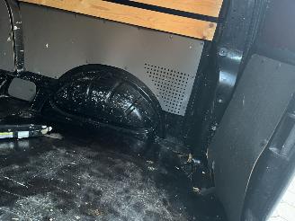 Volkswagen Transporter 2.0 TDI L2H3 28 Bulli AUTOMAAT picture 8