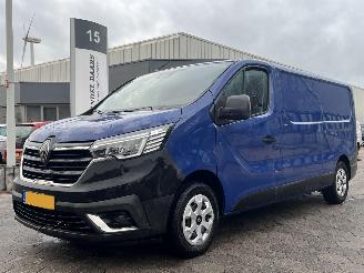 skadebil bedrijf Renault Trafic 2.0 Blue dCi 130 T30 L2H1 Advance 2024/10
