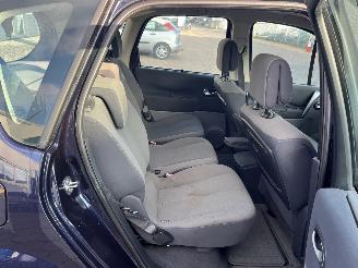 Renault Scenic 1.6-16V Business Line picture 12