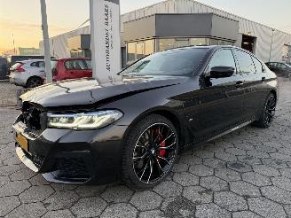 Voiture accidenté BMW 5-serie 545e xDrive High Executive 2020/11
