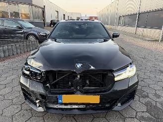 BMW 5-serie 545e xDrive High Executive picture 2