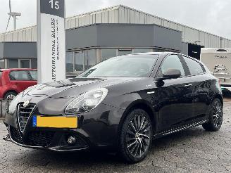 uszkodzony samochody osobowe Alfa Romeo Giulietta 1.4 T Sprint AUTOMAAT 2015/1