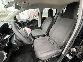 Volkswagen Up! 1.0 move up! BlueMotion picture 16