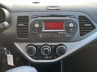 Kia Picanto 1.0 CVVT Design Edition picture 18