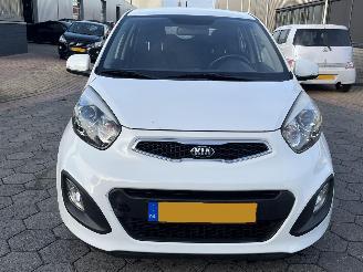 Kia Picanto 1.0 CVVT Design Edition picture 2